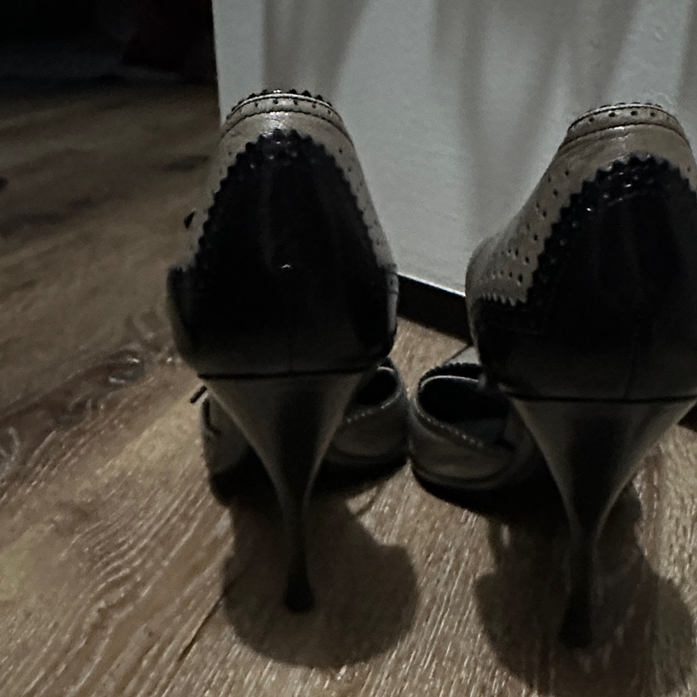 Prada Black and Gray Pointed Heels - Picture 3 of 5
